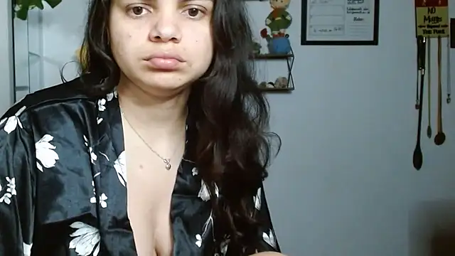 Snapshot of Nikkykora15 chatting on November 2, 12:24 am Nikkykora15 online show from November 2, 12:24 am