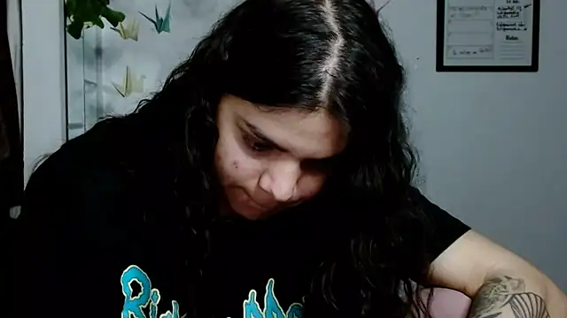 Snapshot of Nikkykora15 chatting on November 15, 1:36 am Nikkykora15 online show from November 15, 1:36 am