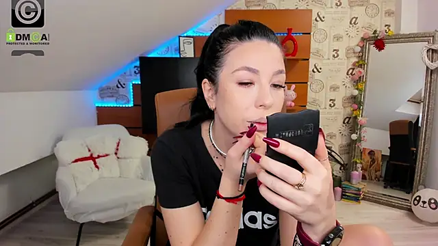 EmillyTaylor online show from January 7, 4:48 am