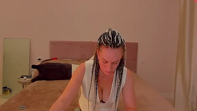 astery-blue online show from September 28, 2:22 pm