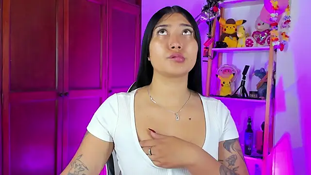 eymy-hadid online show from November 6, 8:43 pm