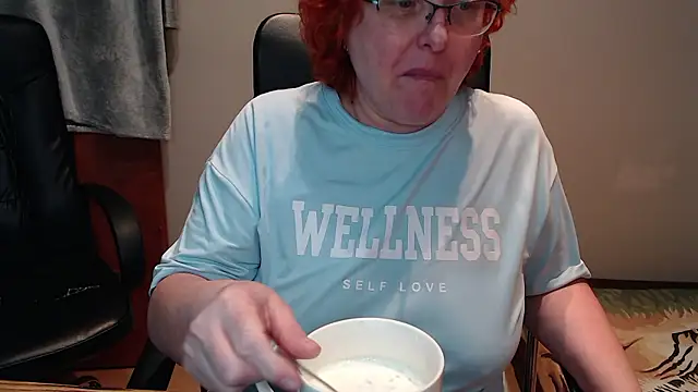 JoannaAndNeighbour online show from December 8, 4:28 pm