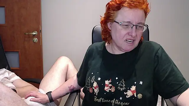 JoannaAndNeighbour online show from December 30, 8:47 pm