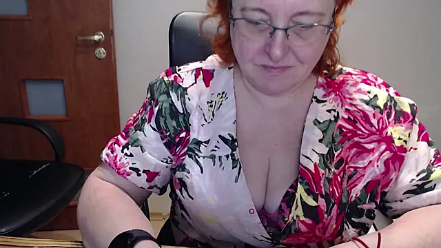 JoannaAndNeighbour online show from January 11, 8:43 am