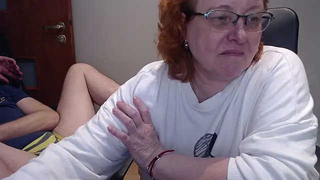 JoannaAndNeighbour online show from February 12, 7:02 pm