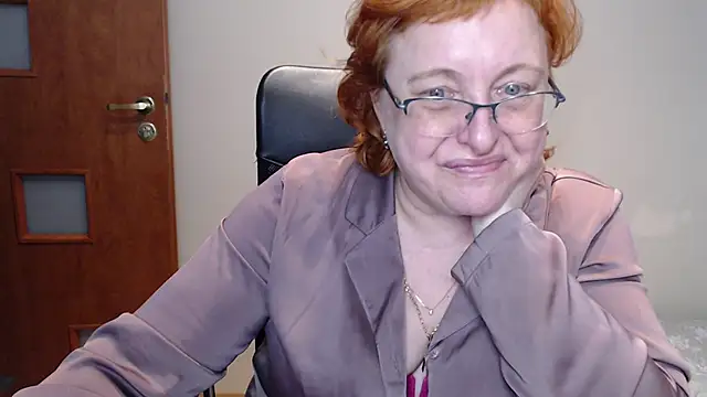 JoannaAndNeighbour online show from March 8, 7:42 pm