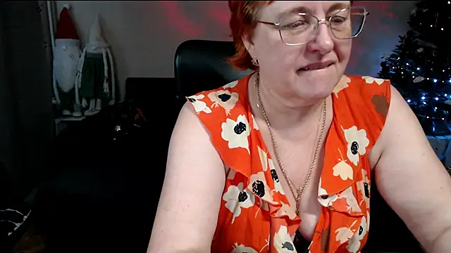 JoannaAndNeighbour online show from December 23, 9:18 am