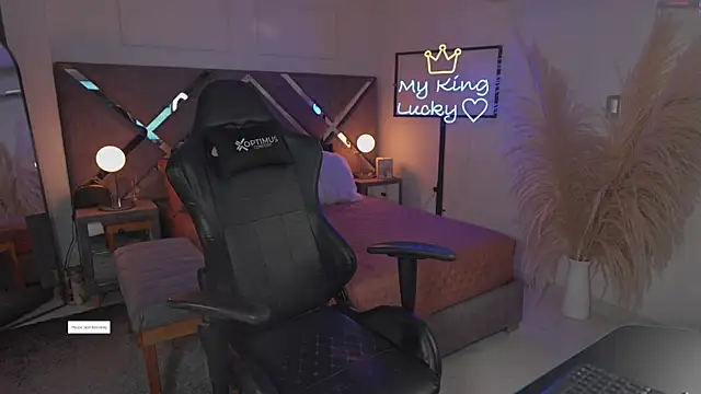 KateOwens online show from November 25, 11:32 am