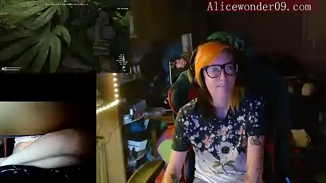 alicewonder09 online show from December 17, 5:40 am