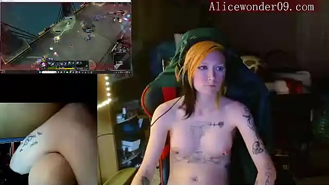 alicewonder09 online show from December 21, 7:45 am