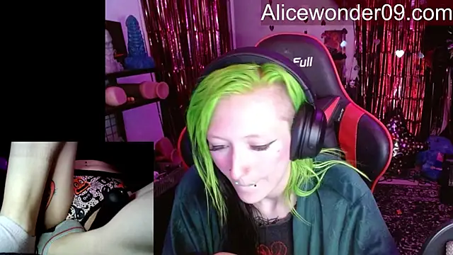 alicewonder09 online show from January 13, 5:24 am