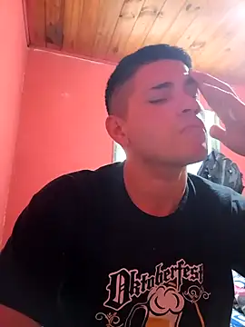 Snapshot of ynose2 chatting on October 26, 4:35 pm ynose2 online show from October 26, 4:35 pm