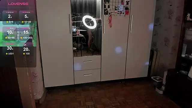 t0riayun0 online show from November 29, 12:57 am