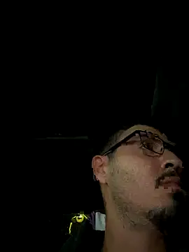 Snapshot of Bbyboyivan chatting on October 26, 5:35 am Bbyboyivan online show from October 26, 5:35 am