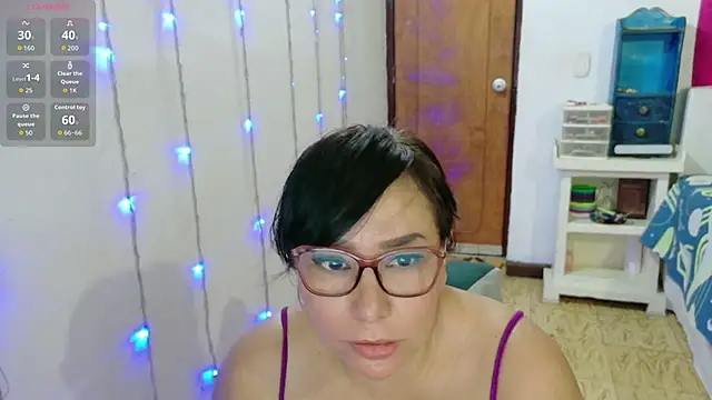 hottplay online show from September 13, 4:07 pm