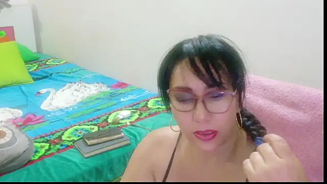 hottplay online show from July 16, 4:07 am