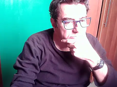 Snapshot of FernandoReuterG chatting on October 13, 2:50 pm FernandoReuterG online show from October 13, 2:50 pm