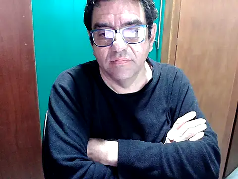 Snapshot of FernandoReuterG chatting on December 1, 2:38 am FernandoReuterG online show from December 1, 2:38 am