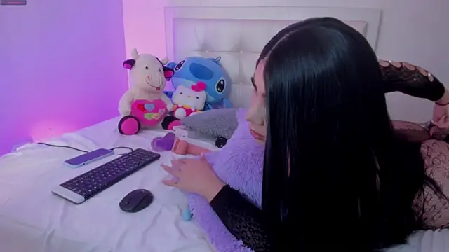 Snapshot of Lulu_exotic1 chatting on March 7, 1:40 pm Lulu exotic1 online show from March 7, 1:40 pm