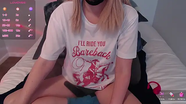 Snapshot of Agatha6969x chatting on October 28, 1:36 pm Agatha6969x online show from October 28, 1:36 pm