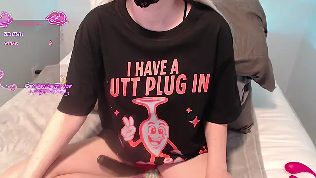 Snapshot of Agatha6969x chatting on November 3, 2:51 pm Agatha6969x online show from November 3, 2:51 pm