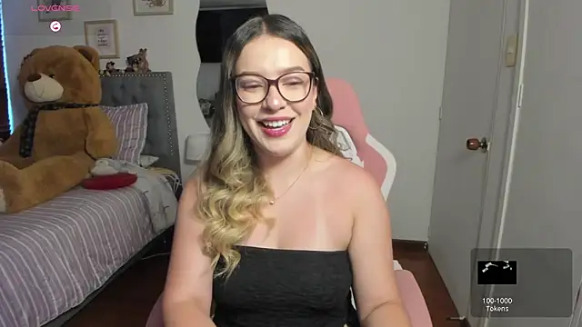 Snapshot of samysweet_8 chatting on July 14, 12:11 pm samysweet 8 online show from July 14, 12:11 pm