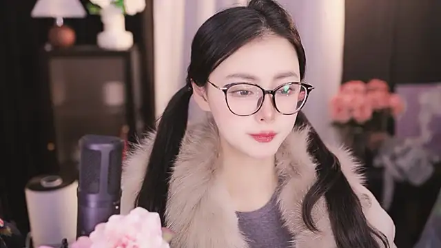 Ocean--Lili online show from January 9, 2:29 pm