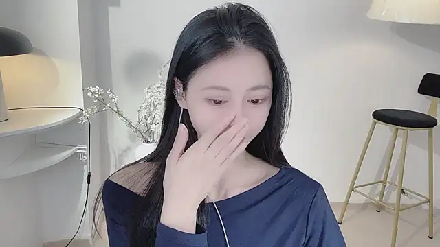 Ocean--Lili online show from January 7, 2:19 pm