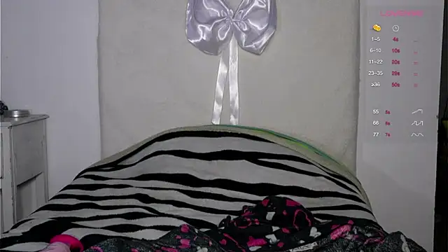 Snapshot of Angelas_dream chatting on January 28, 6:38 am Angelas dream online show from January 28, 6:38 am