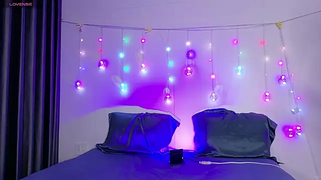 AnnJey online show from April 21, 9:04 am