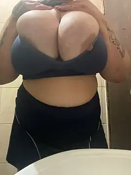 Snapshot of ketypeituda chatting on February 8, 5:38 pm ketypeituda online show from February 8, 5:38 pm