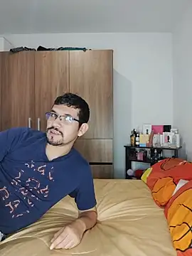 Snapshot of Isaandysex2428 chatting on November 15, 1:36 am Isaandysex2428 online show from November 15, 1:36 am