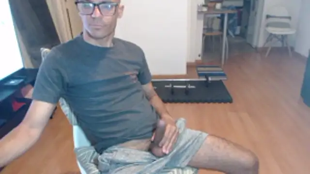 Snapshot of guachin_hunk chatting on December 17, 6:25 pm guachin hunk online show from December 17, 6:25 pm