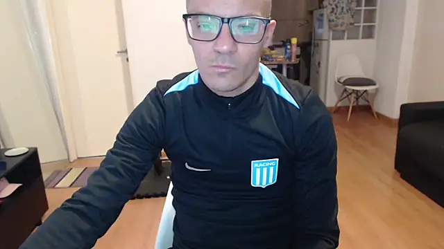 Snapshot of guachin_hunk chatting on April 28, 7:41 pm guachin hunk online show from April 28, 7:41 pm