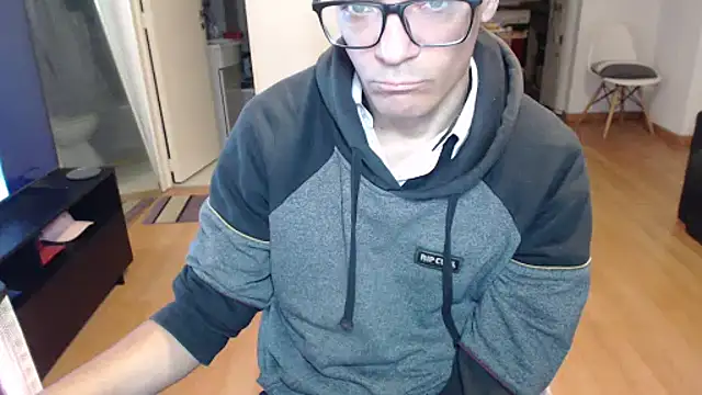 Snapshot of guachin_hunk chatting on May 8, 4:29 am guachin hunk online show from May 8, 4:29 am