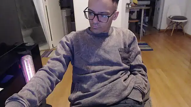 Snapshot of guachin_hunk chatting on May 23, 6:34 pm guachin hunk online show from May 23, 6:34 pm