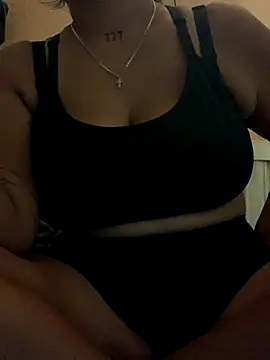 Madsion23 online show from October 19, 9:59 pm