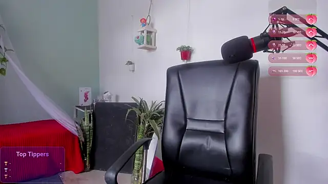 dinamita Blair online show from November 8, 5:45 pm