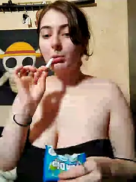 Snapshot of Snowbunnycake_131 chatting on January 9, 3:58 am Snowbunnycake 131 online show from January 9, 3:58 am