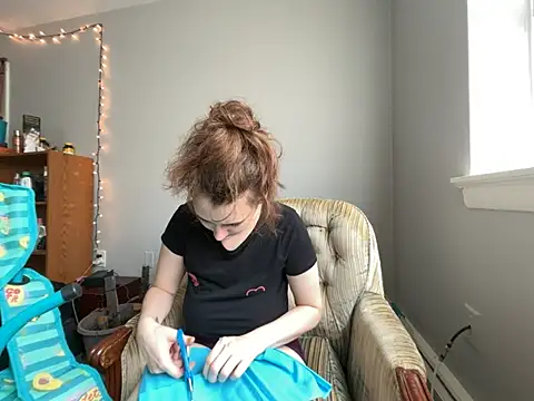 Snapshot of Snowbunnycake_131 chatting on July 28, 6:31 pm Snowbunnycake 131 online show from July 28, 6:31 pm
