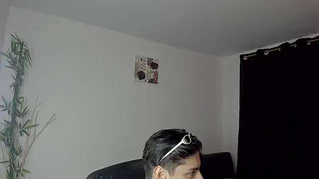 Snapshot of Giordano_Russo chatting on December 2, 2:09 am Giordano Russo online show from December 2, 2:09 am