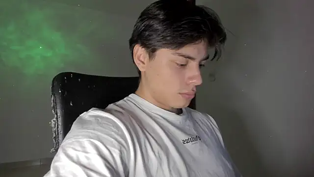 Snapshot of Giordano_Russo chatting on September 19, 11:05 pm Giordano Russo online show from September 19, 11:05 pm