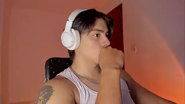 Giordano Russo online show from December 1, 2:05 am