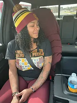 HaloRodeoLover2 online show from March 19, 3:05 pm