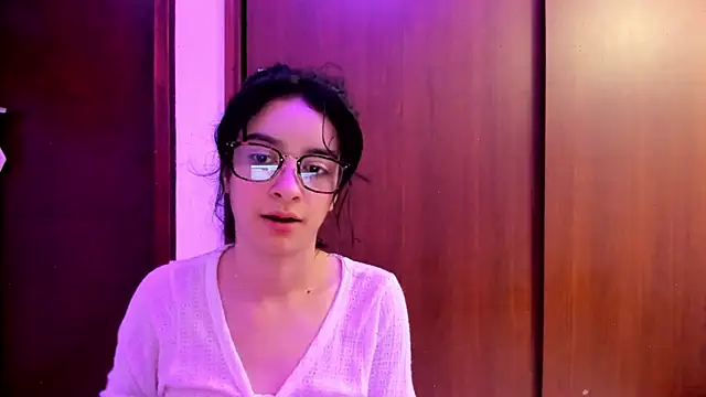  Lunnaa  online show from February 3, 4:25 am