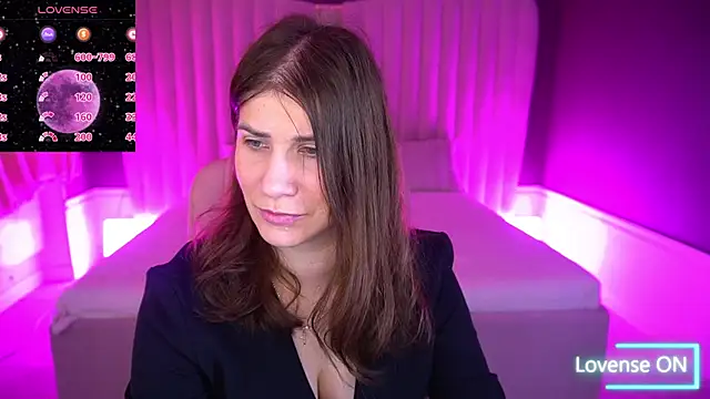 CassandraGood online show from November 17, 7:25 am