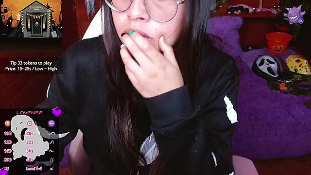 Snapshot of MidoriQuiinn chatting on October 12, 2:05 pm MidoriQuiinn online show from October 12, 2:05 pm