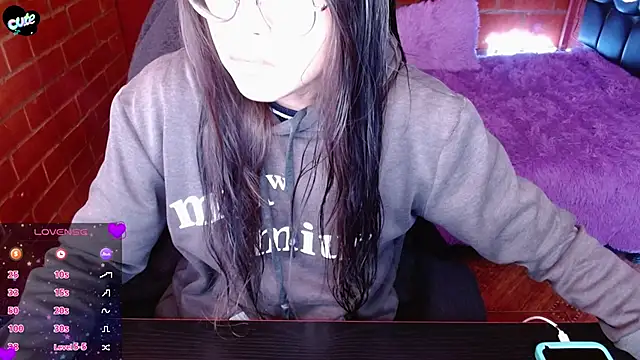 MidoriQuiinn online show from April 8, 4:18 pm