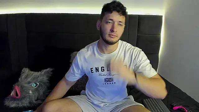 Snapshot of alejandro__2 chatting on October 15, 4:29 pm alejandro 2 online show from October 15, 4:29 pm