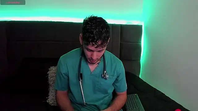 Snapshot of alejandro__2 chatting on October 17, 4:09 pm alejandro 2 online show from October 17, 4:09 pm